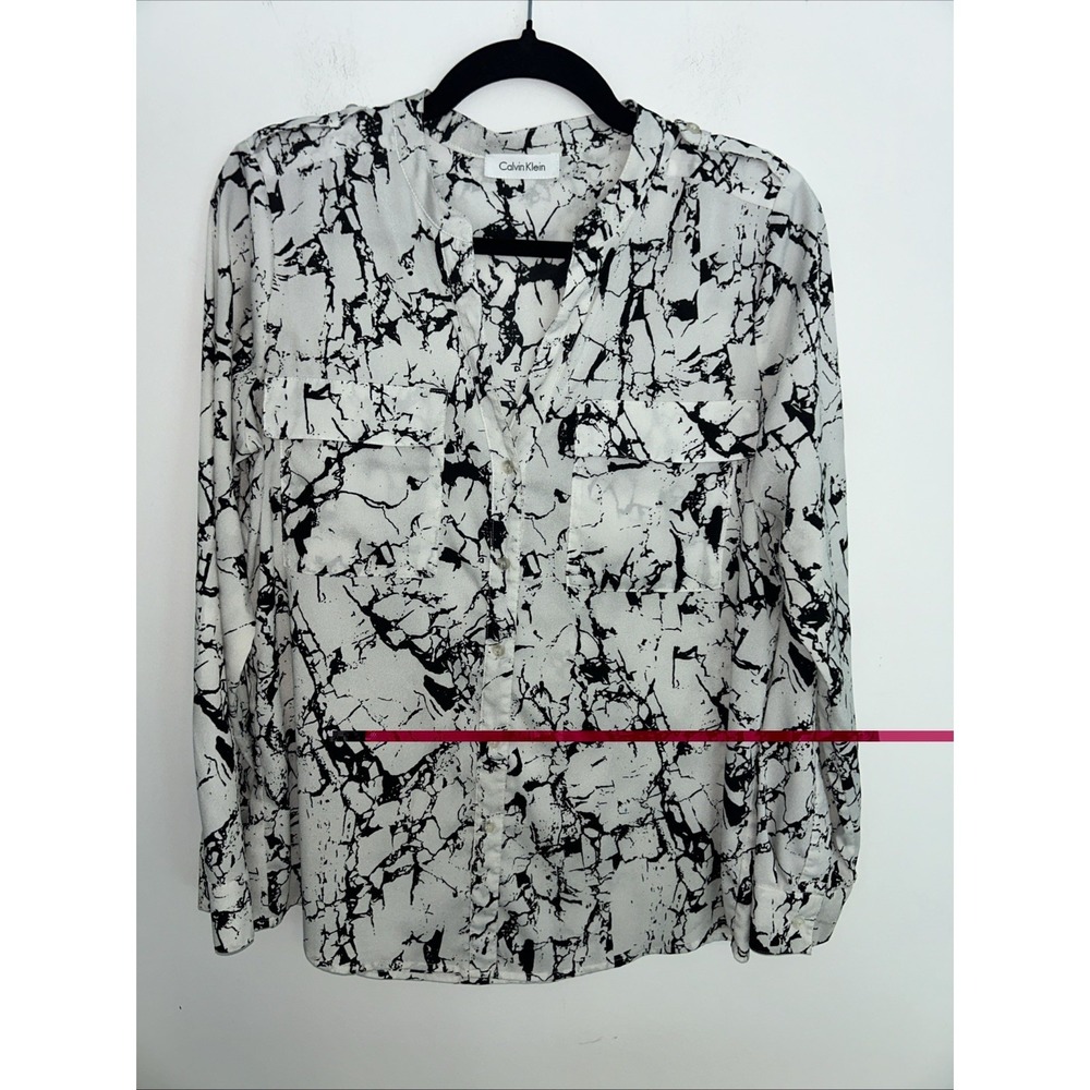 Calvin Klein Women's M Black/White Abstract V-Neck‎ Long Sleeve Button Blouse